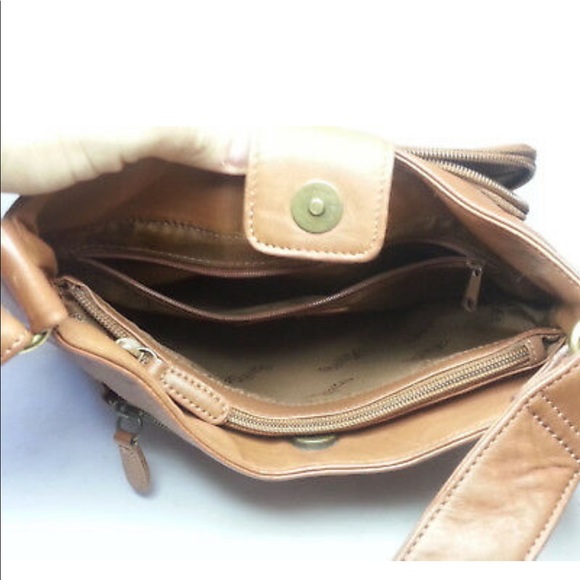 FOSSIL Women Brown Leather Shoulder Bag 10"x8.5"x3.5" and 15" strap Drop  NWT - Picture 7 of 13